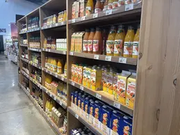 643-biocoop-cavaillon-epicurien-bio-magasin-boisson-jus-fruit-petit-dejeune.webp