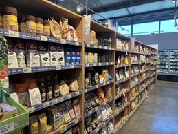 643-biocoop-cavaillon-epicurien-bio-magasin-cacao-cafe-commerce-equitable.webp