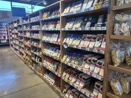 643-biocoop-cavaillon-epicurien-bio-magasin-chocolat-commerce-equitable.webp