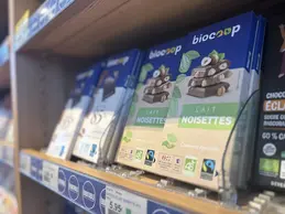 643-biocoop-cavaillon-epicurien-bio-magasin-chocolat-noir-noisette-commerce-equitable.webp