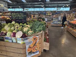 643-biocoop-cavaillon-epicurien-bio-magasin-chou-legume-potimaron.webp